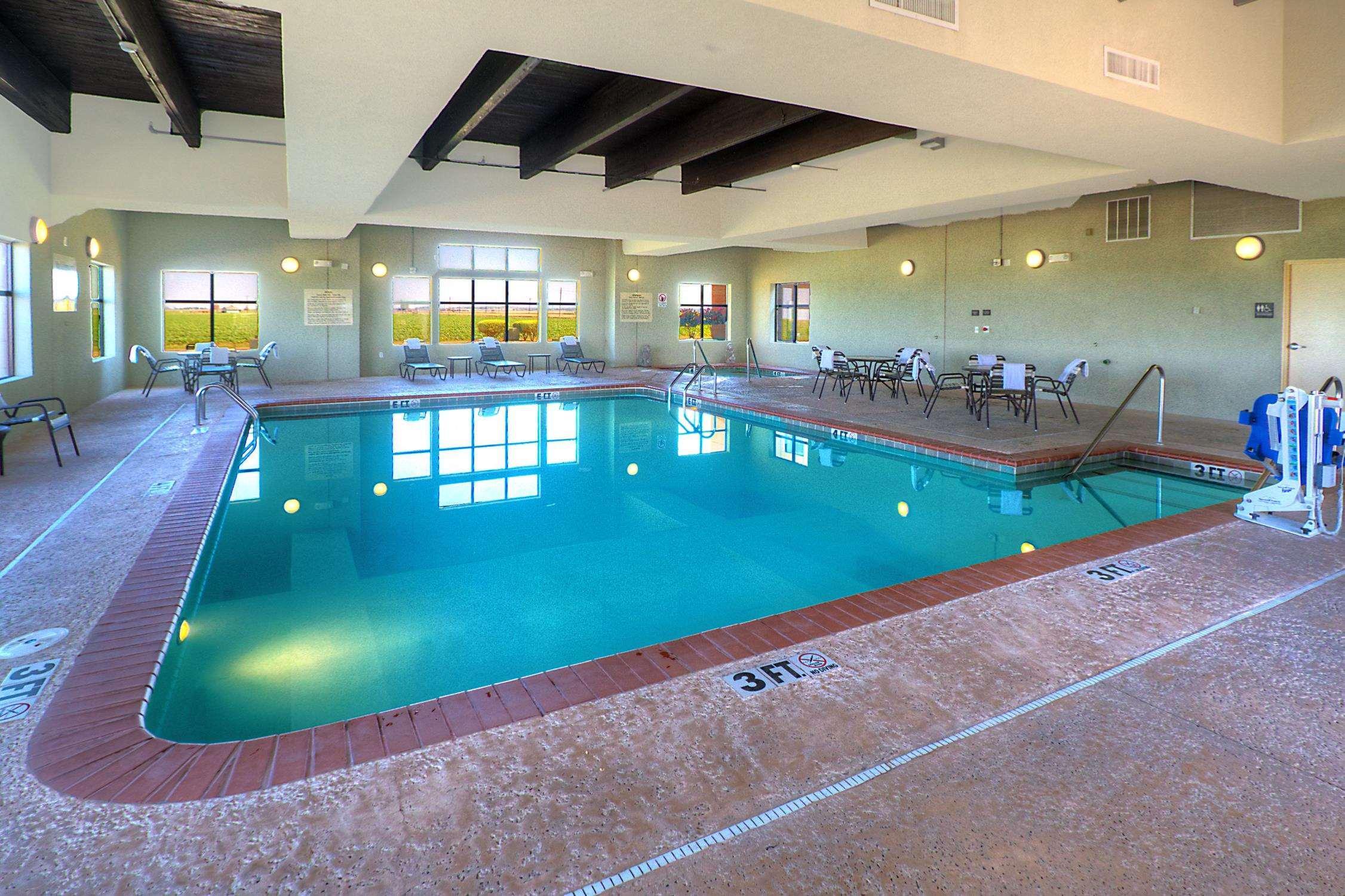 Hampton Inn & Suites Алтус Экстерьер фото