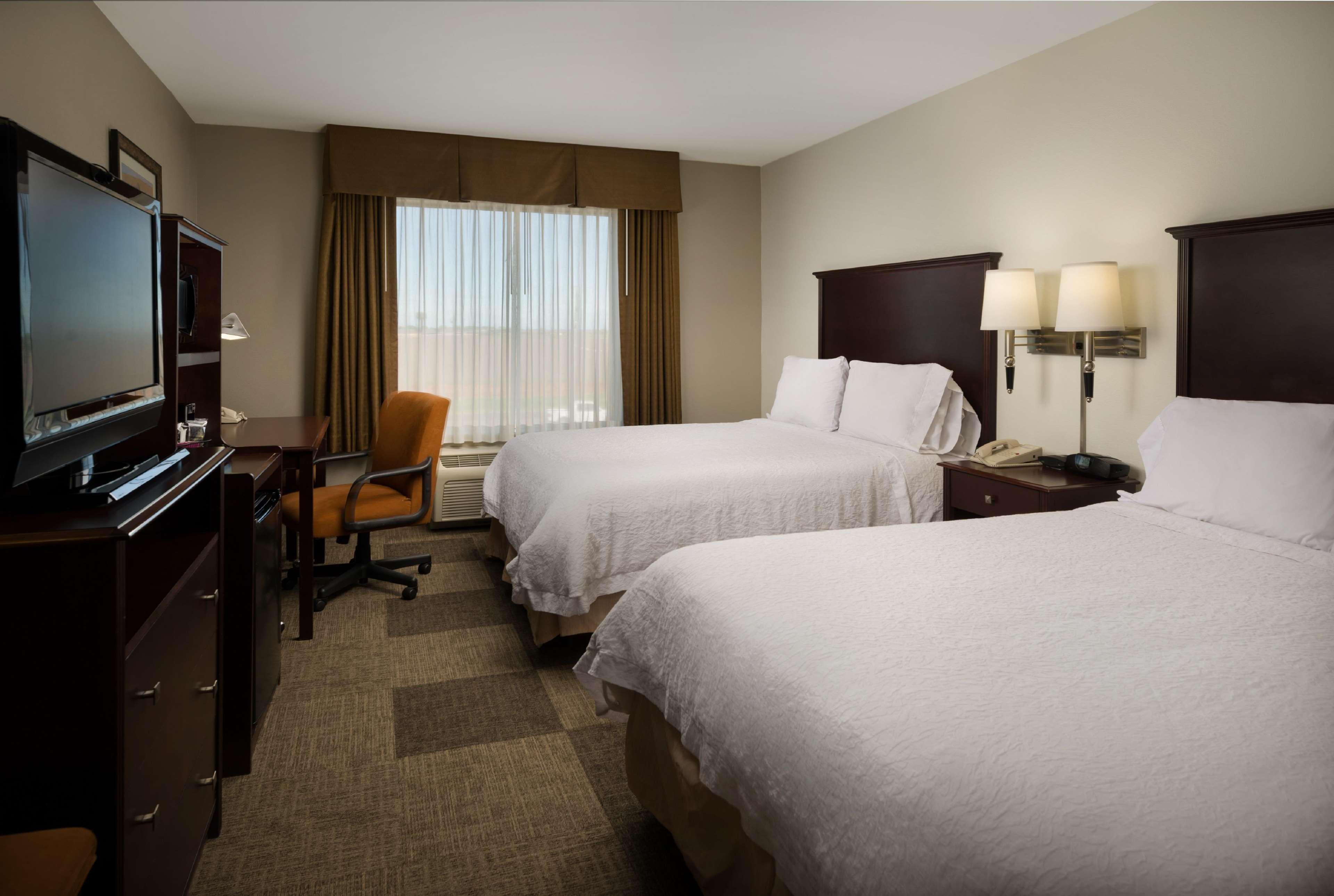 Hampton Inn & Suites Алтус Экстерьер фото